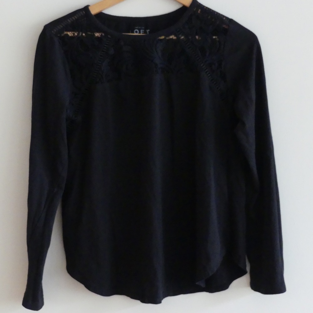 LACE DETAIL TOP - Picture 2 of 2